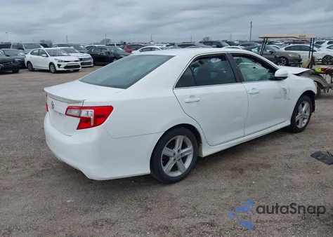 2014 Toyota Camry Se z USA, uszkodzony, nr VIN 4T1BF1FK9EU414735
